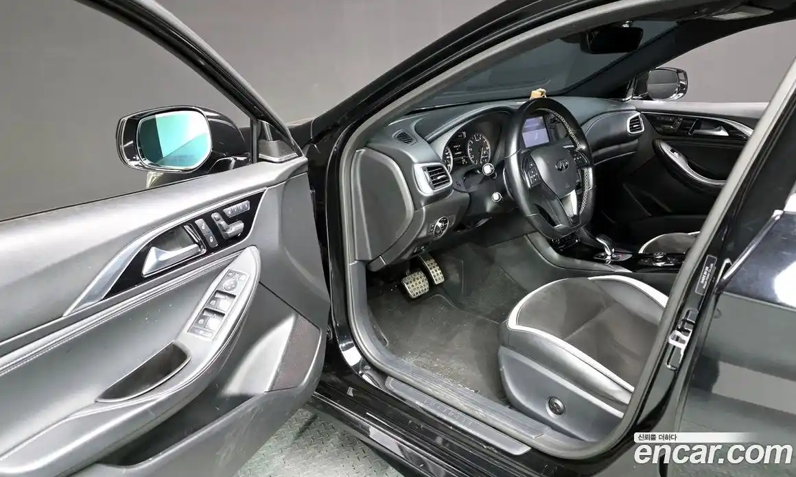 Infiniti Q30 2018 2.0 Автомат в Москве № 405327, фото 10