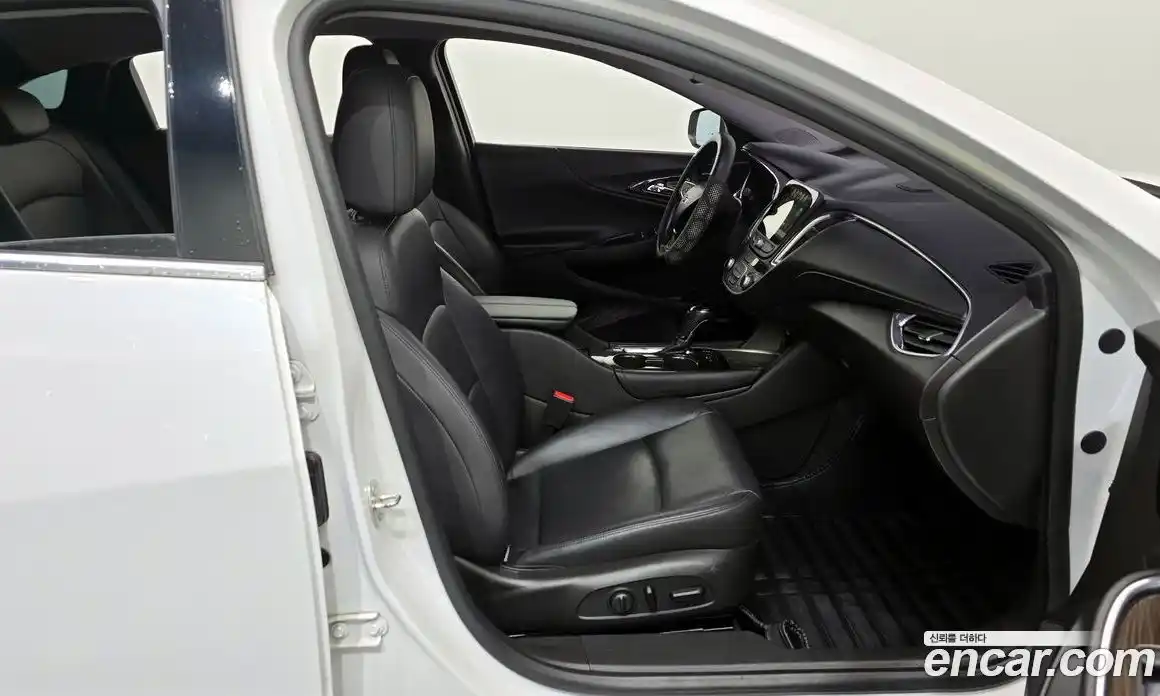 Chevrolet Malibu 2017 2.0 Автомат в Москве № 411406, фото 11