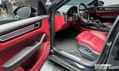 Porsche Cayenne 2022 3.0 Автомат в Москве № 415918, миниатюра 11