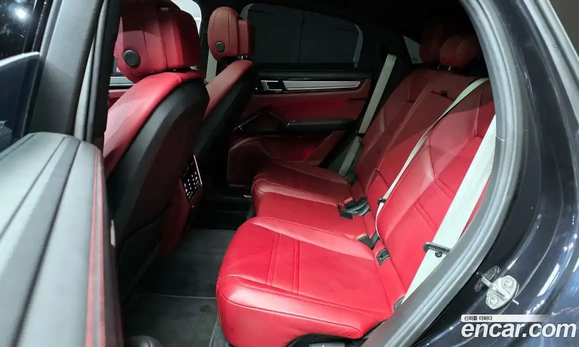 Porsche Cayenne 2022 3.0 Автомат в Москве № 415918, фото 12