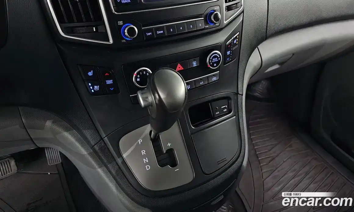 Hyundai Starex 2021 2.5 Автомат в Москве № 43936, фото 12