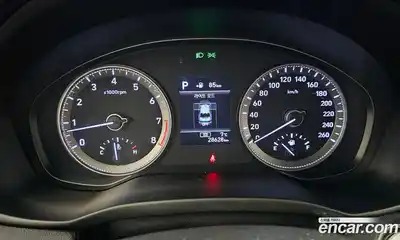 Hyundai Grandeur 2018 2.4 Автомат в Москве № 47979, миниатюра 4