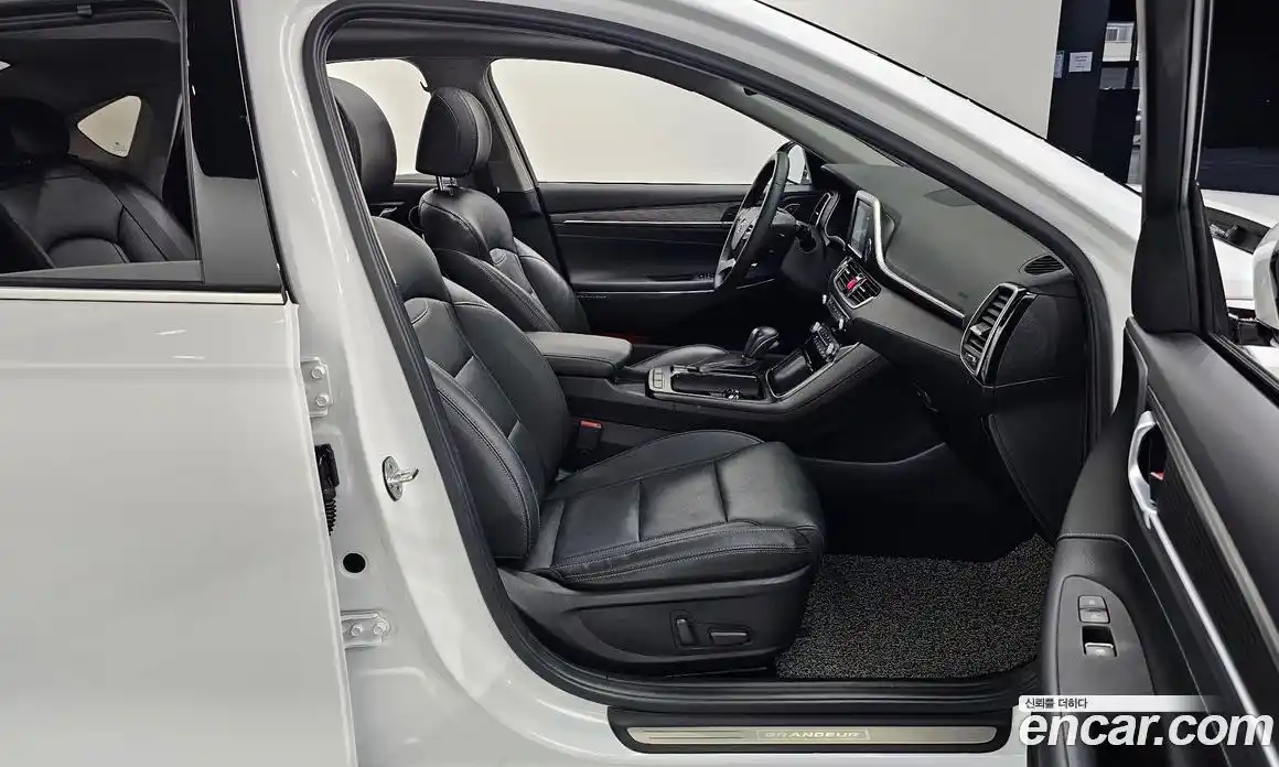 Hyundai Grandeur 2018 2.4 Автомат в Москве № 47979, фото 10