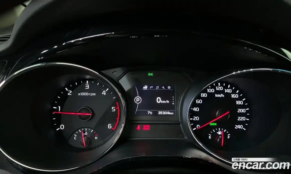 Kia Canival 2016 2.2 Автомат в Москве № 54208, фото 11