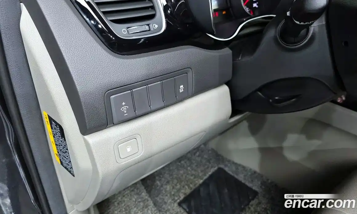 Kia Canival 2016 2.2 Автомат в Москве № 54208, фото 12