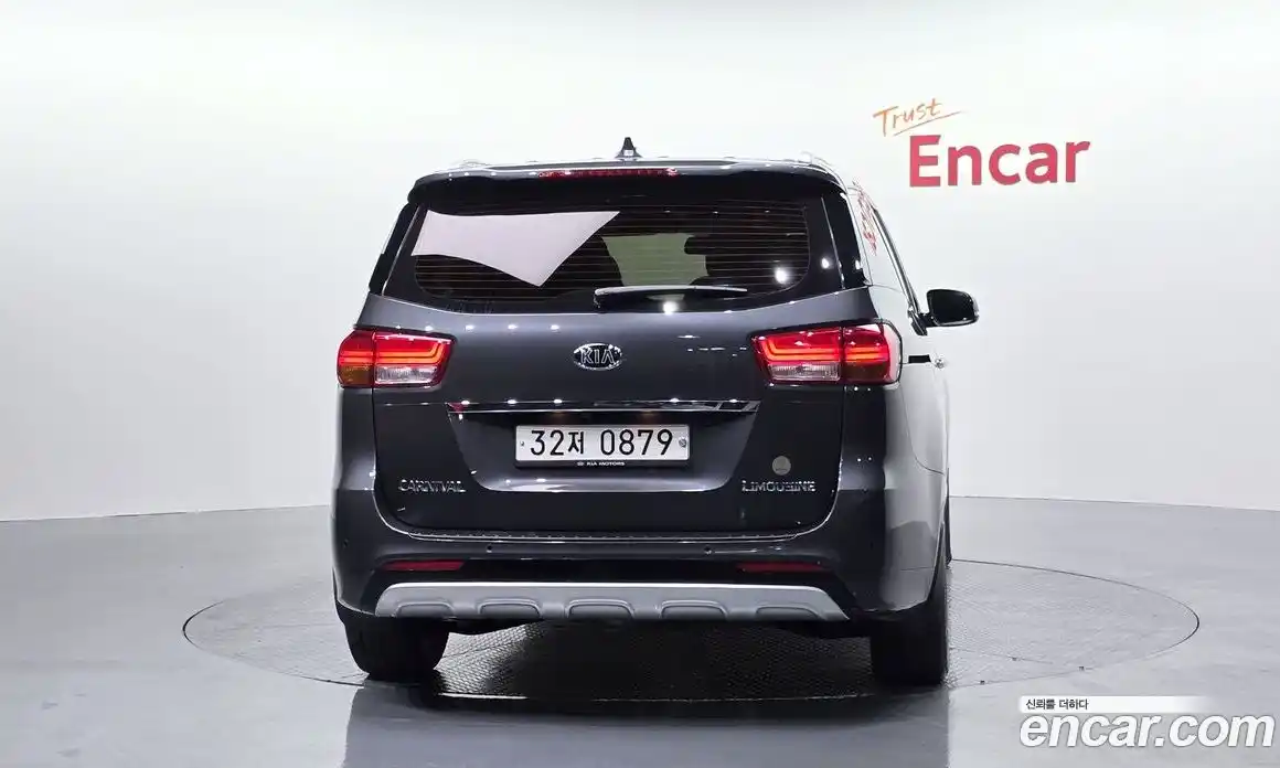 Kia Canival 2016 2.2 Автомат в Москве № 54208, фото 18