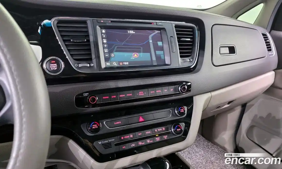 Kia Canival 2016 2.2 Автомат в Москве № 54208, фото 3