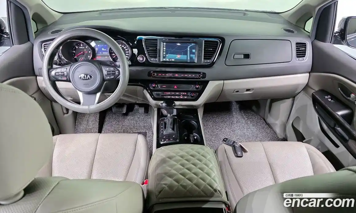 Kia Canival 2016 2.2 Автомат в Москве № 54208, фото 8