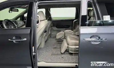 Kia Canival 2016 2.2 Автомат в Москве № 54208, миниатюра 9