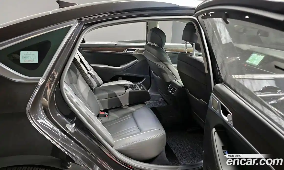 Genesis G80 2018 3.3 Автомат в Москве № 58044, фото 16