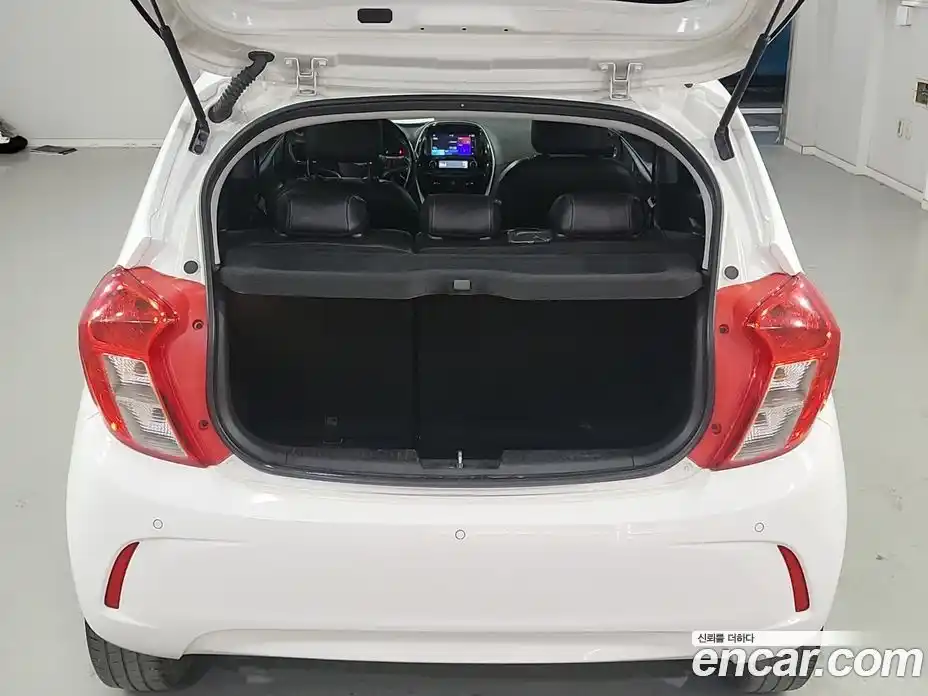 Chevrolet Spark 2017 1.0 Автомат в Москве № 104345, фото 5