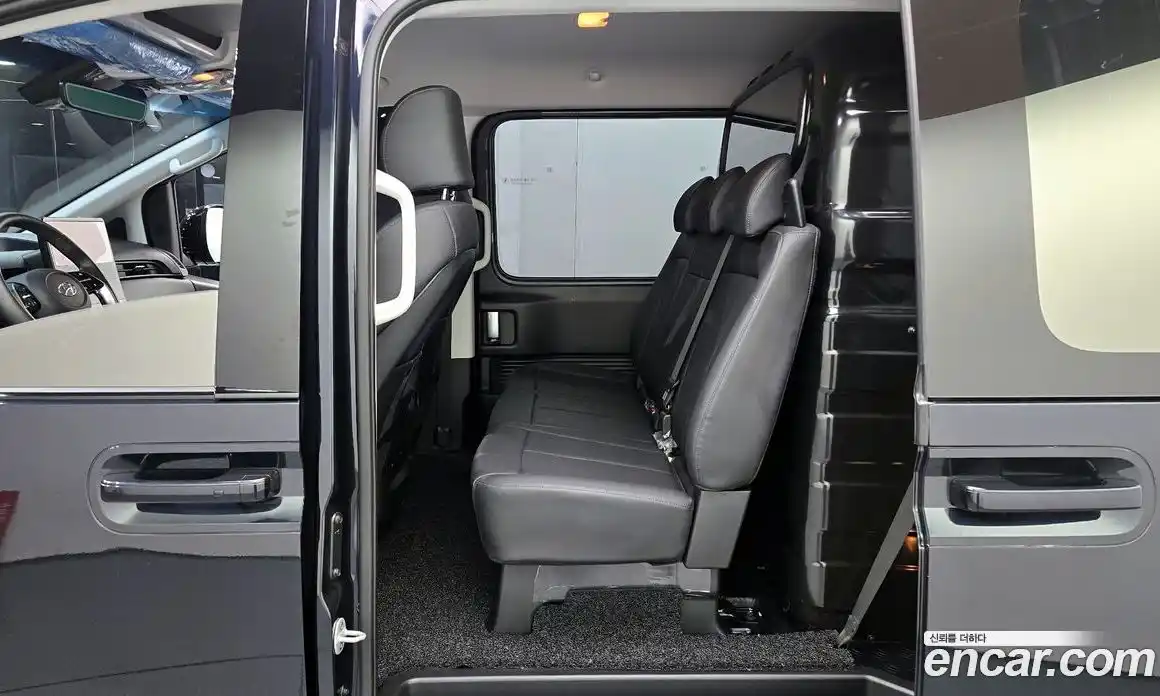 Hyundai Staria 2024 3.5 Автомат в Москве № 107951, фото 12