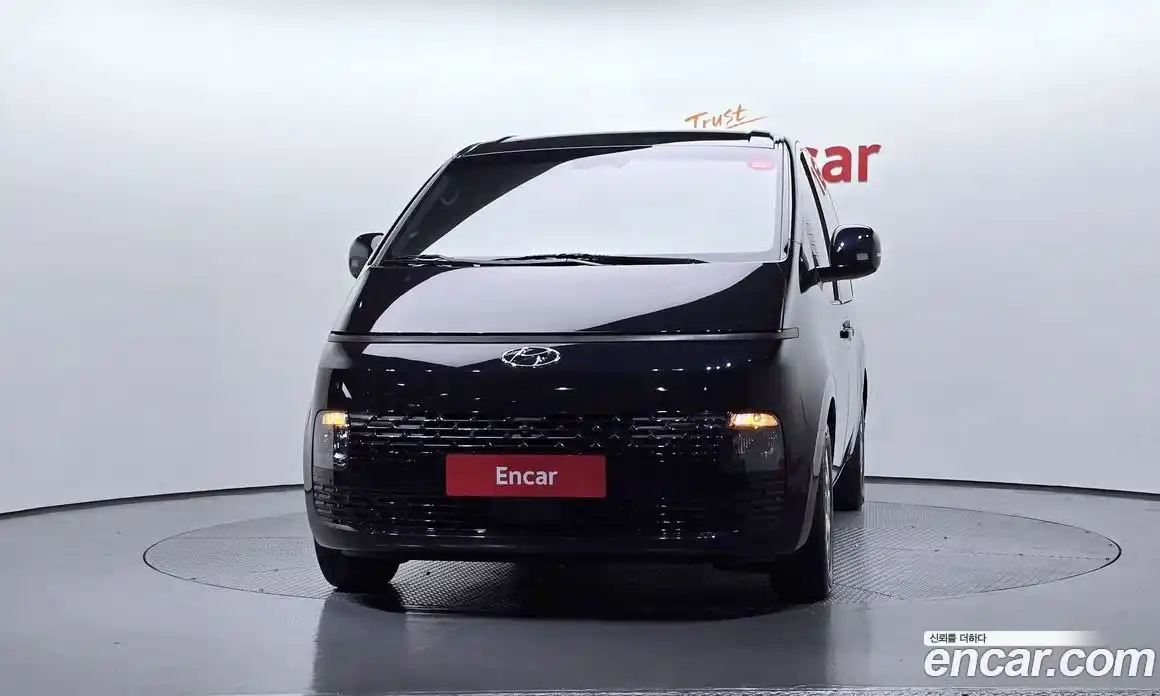 Hyundai Staria 2024 3.5 Автомат в Москве № 107951, фото 3