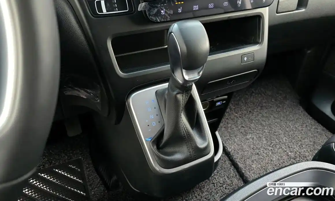 Hyundai Staria 2024 3.5 Автомат в Москве № 107951, фото 9