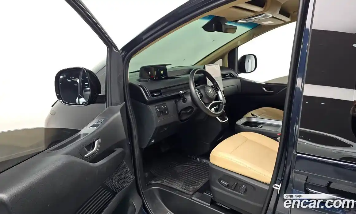 Hyundai Staria 2024 3.5 Автомат в Москве № 108387, фото 11