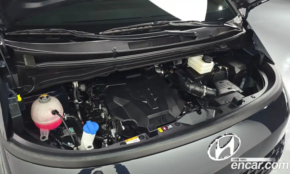 Hyundai Staria 2024 3.5 Автомат в Москве № 108387, фото 6