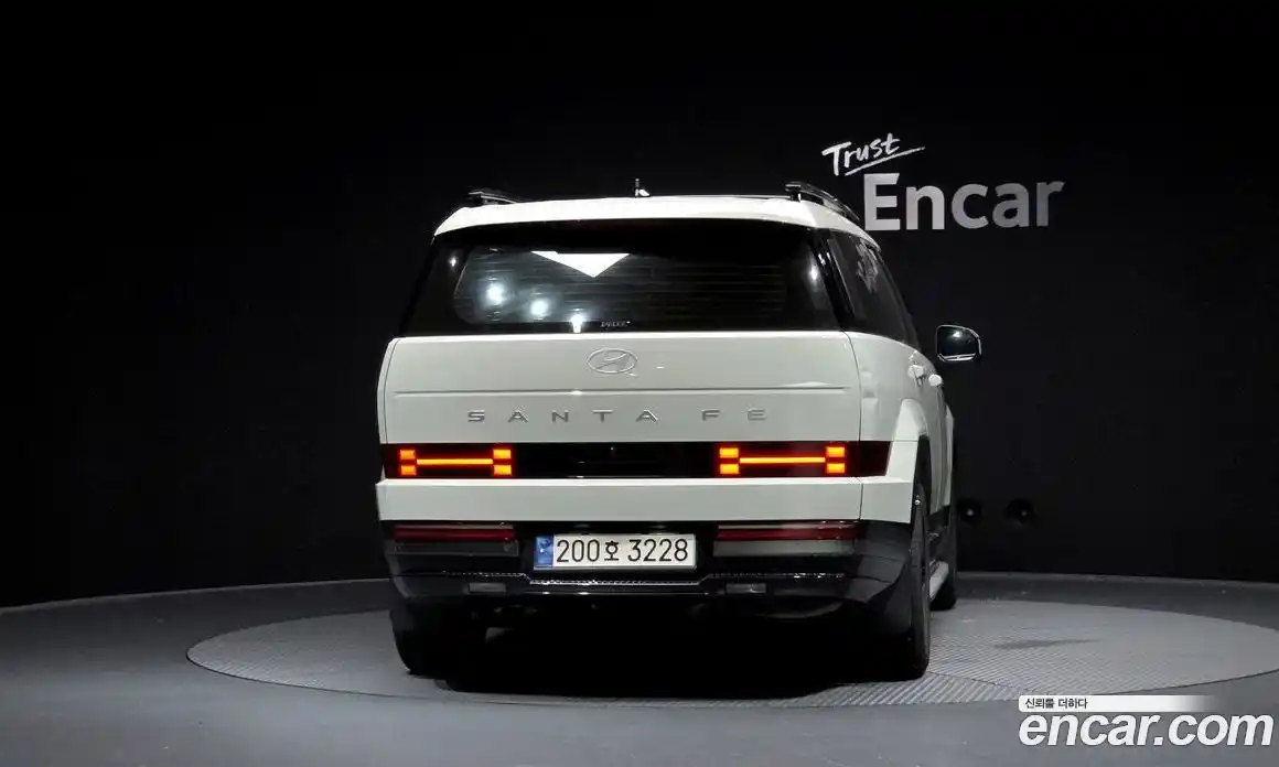 Hyundai Santa Fe 2024 1.6 Автомат в Москве № 108476, фото 3