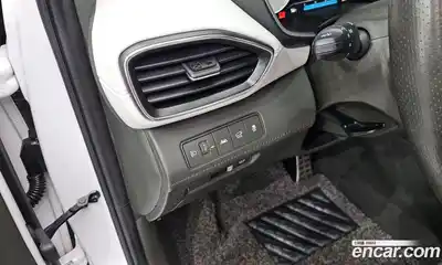 Hyundai Santa Fe 2021 2.2 Автомат в Москве № 109854, миниатюра 2