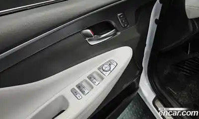 Hyundai Santa Fe 2021 2.2 Автомат в Москве № 109854, миниатюра 9