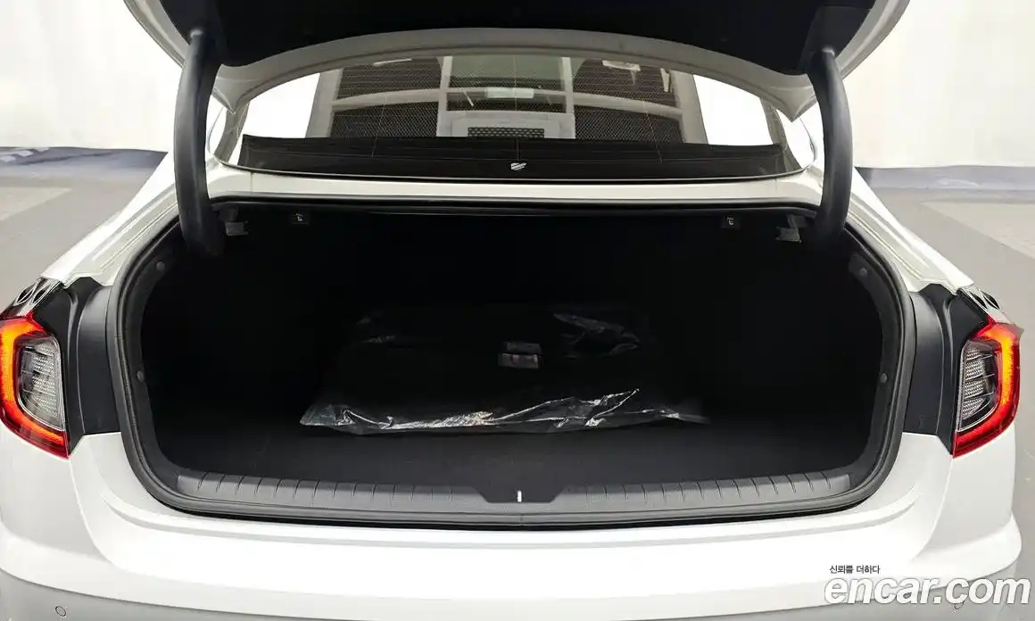 Hyundai Sonata 2022 1.6 Автомат в Москве № 110432, фото 15