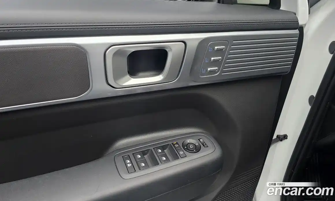 Hyundai Santa Fe 2024 1.6 Автомат в Москве № 111263, фото 3