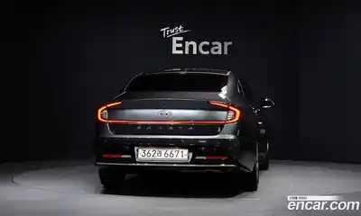 Hyundai Sonata 2022 2.0 Автомат в Москве № 111447, миниатюра 4