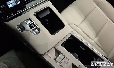 Hyundai Grandeur 2023 2.4 Автомат в Москве № 111941, миниатюра 9