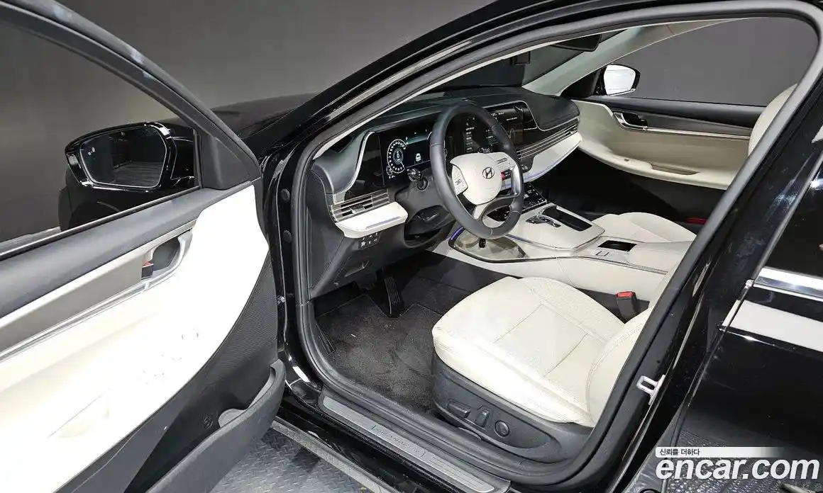 Hyundai Grandeur 2023 2.4 Автомат в Москве № 111941, фото 10