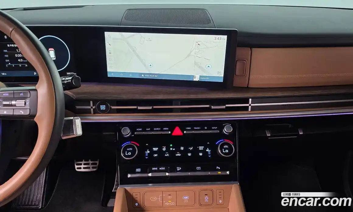 Hyundai Santa Fe 2024 1.6 Автомат в Москве № 112339, фото 15