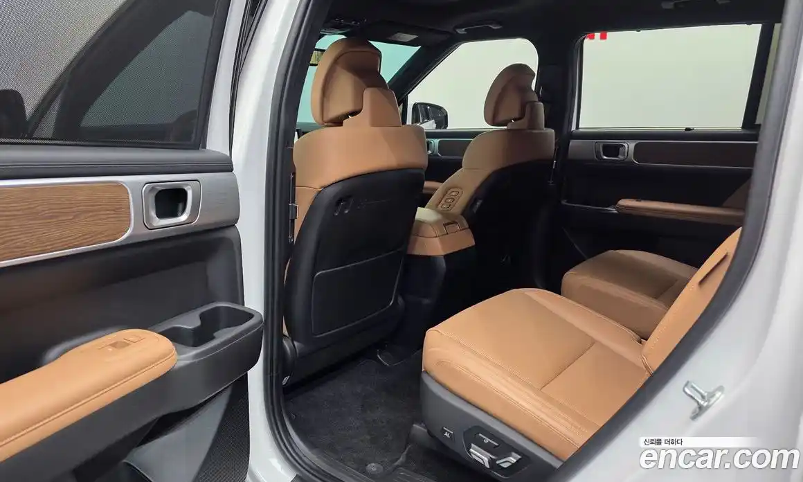 Hyundai Santa Fe 2024 1.6 Автомат в Москве № 112339, фото 17