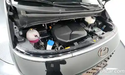 Hyundai Staria, 2023