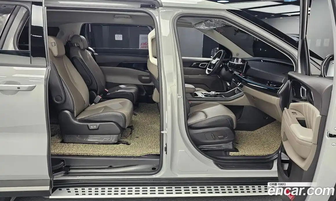 Kia Canival 2025 2.2 Автомат в Москве № 114655, фото 3