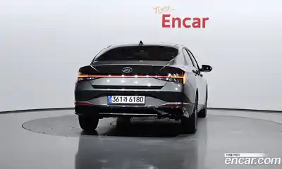 Hyundai Avante 2022 1.6 Автомат в Москве № 119737, миниатюра 4