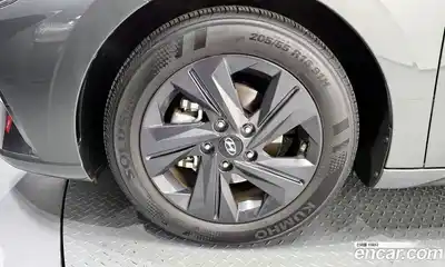 Hyundai Avante 2022 1.6 Автомат в Москве № 119737, миниатюра 5