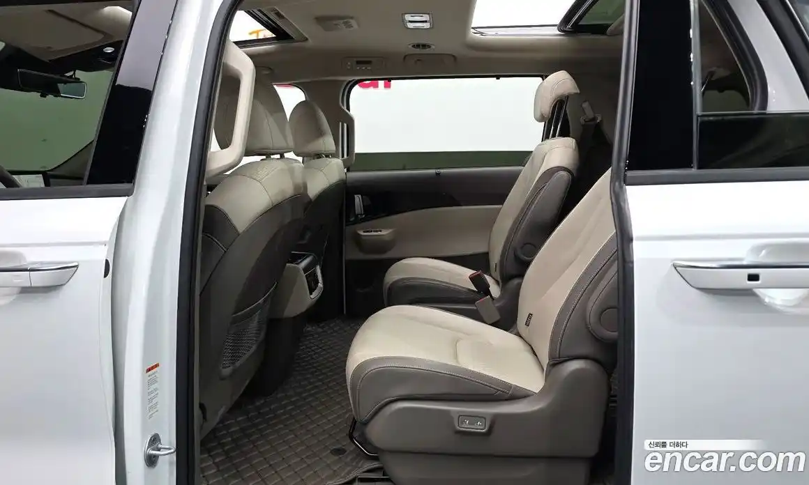 Kia Canival 2025 2.2 Автомат в Москве № 121081, фото 12