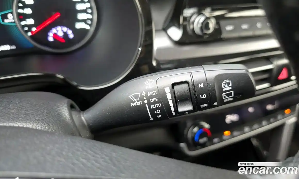 Kia Seltos 2020 1.6 Автомат в Москве № 123149, фото 8