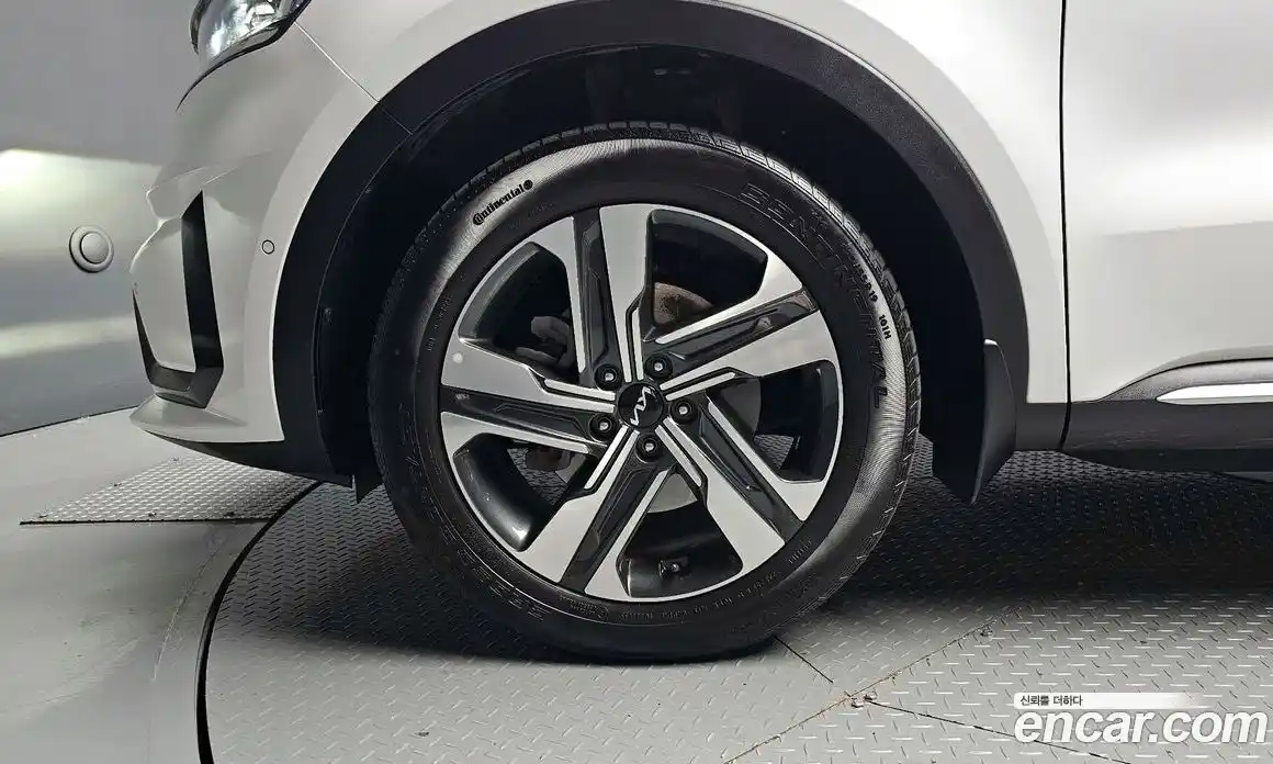 Kia Sorento 2023 1.6 Автомат в Москве № 124293, фото 12