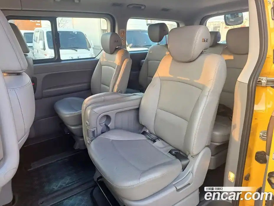 Hyundai Starex 2020 2.5 Автомат в Москве № 130890, фото 12