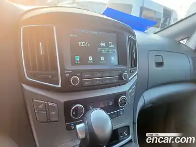 Hyundai Starex 2020 2.5 Автомат в Москве № 130890, миниатюра 7