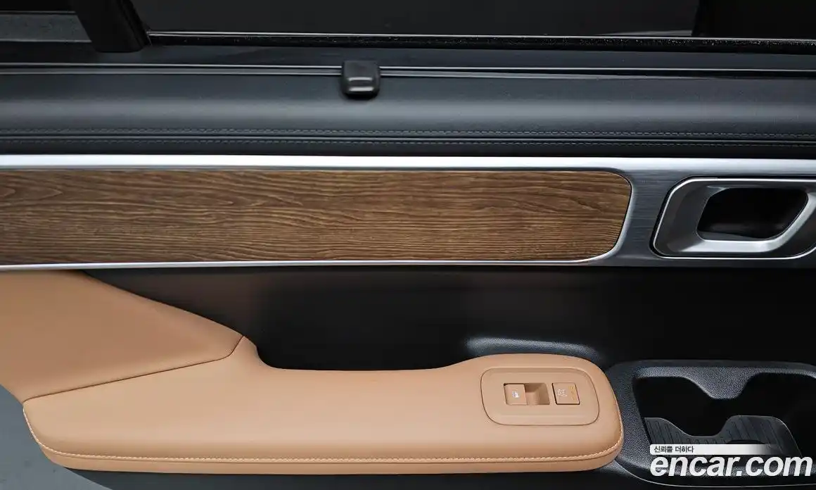 Hyundai Santa Fe 2025 1.6 Автомат в Москве № 130926, фото 10