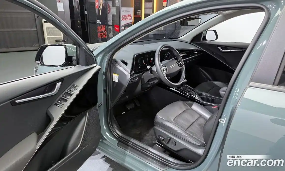 Kia Niro 2022 1.6 Автомат в Москве № 133690, фото 8