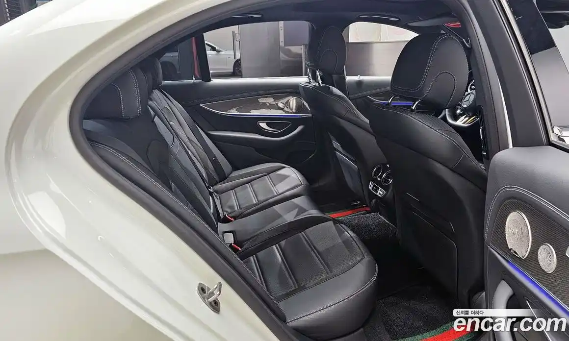 Mercedes-Benz E-Class 2022 3.0 Автомат в Москве № 142015, фото 20