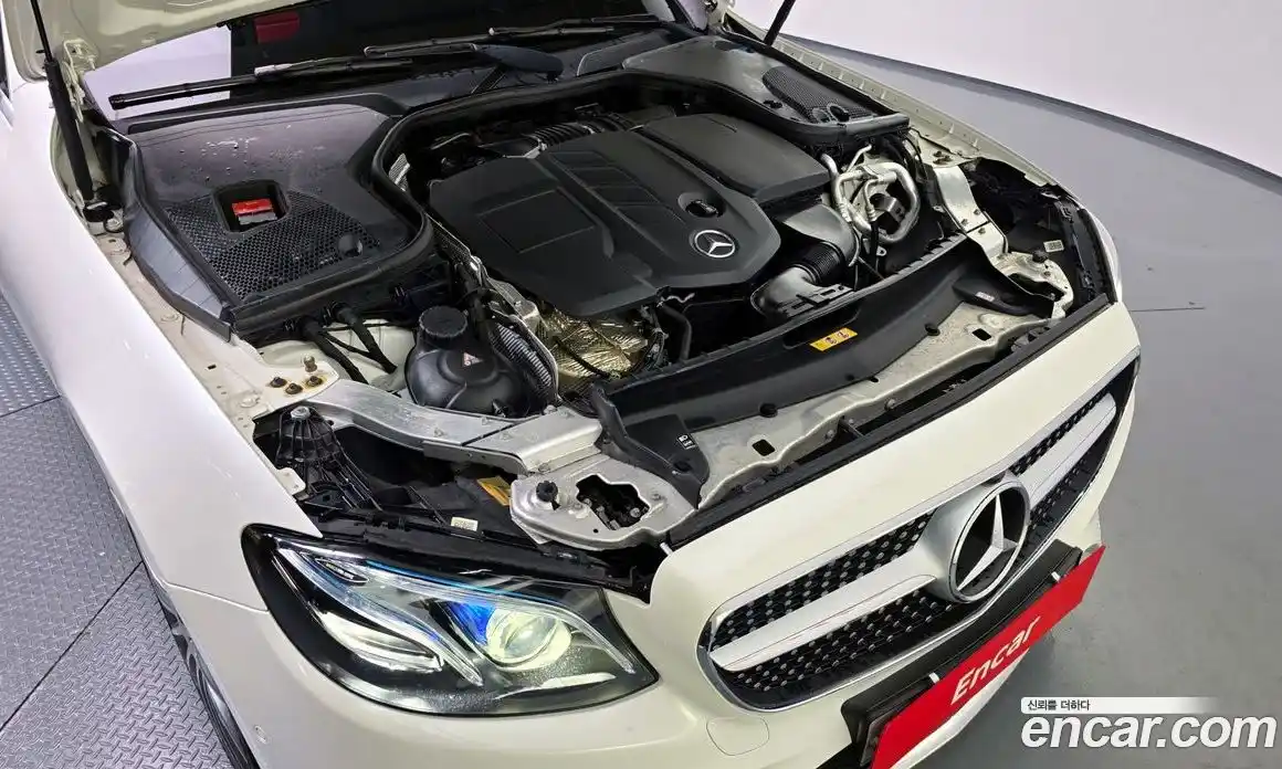 Mercedes-Benz E-Class 2018 1.9 Автомат в Москве № 142325, фото 6