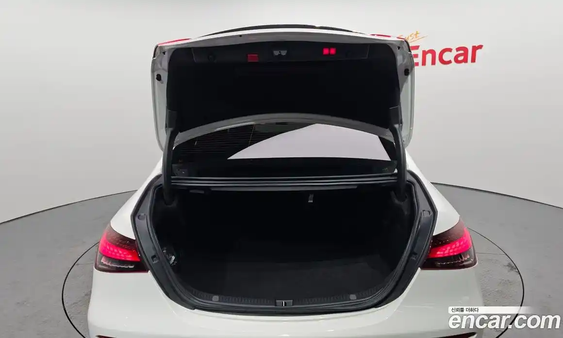 Mercedes-Benz E-Class 2022 2.0 Автомат в Москве № 143347, фото 20