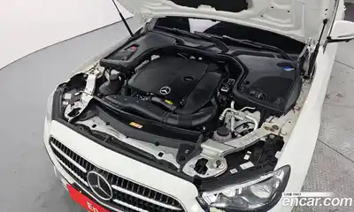 Mercedes-Benz E-Class 2022 2.0 Автомат в Москве № 143347, миниатюра 6
