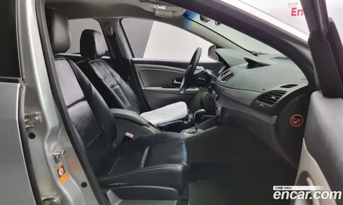 Renault SM3 2011 1.6 Автомат в Москве № 147552, фото 6