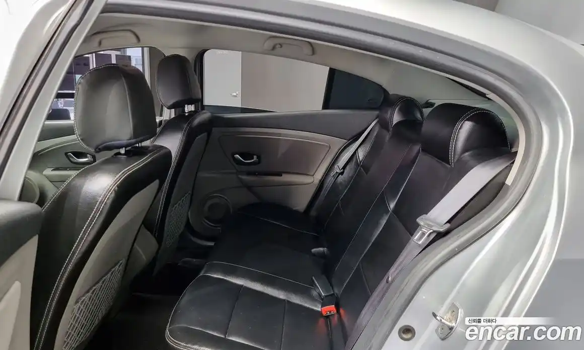 Renault SM3 2011 1.6 Автомат в Москве № 147552, фото 7