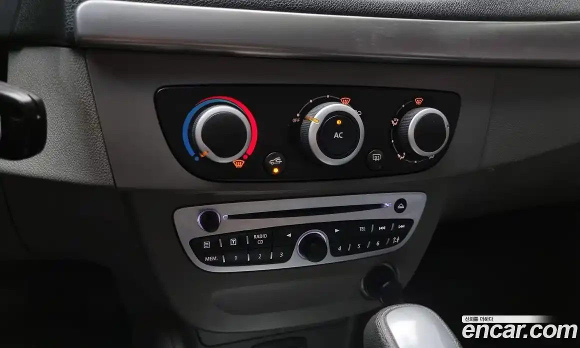 Renault SM3 2011 1.6 Автомат в Москве № 147552, фото 10