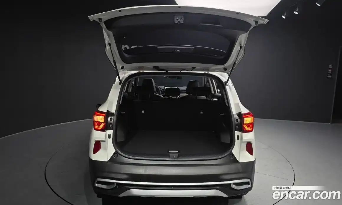 Kia Seltos 2022 1.6 Автомат в Москве № 15460, фото 20