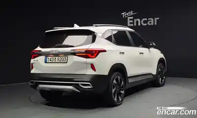 Kia Seltos 2022 1.6 Автомат в Москве № 15460, миниатюра 2